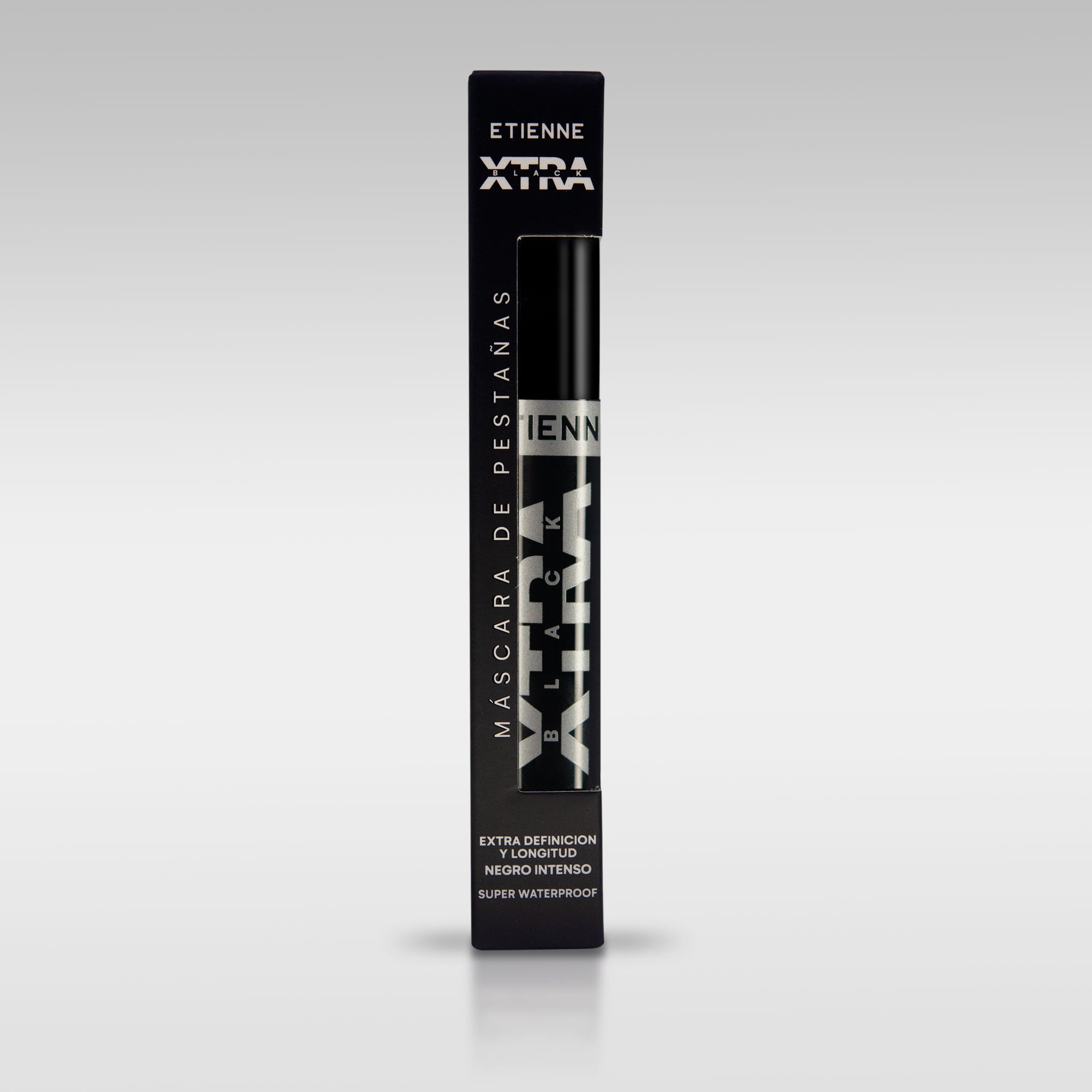 Mascara de Xtra Black Super Waterproof