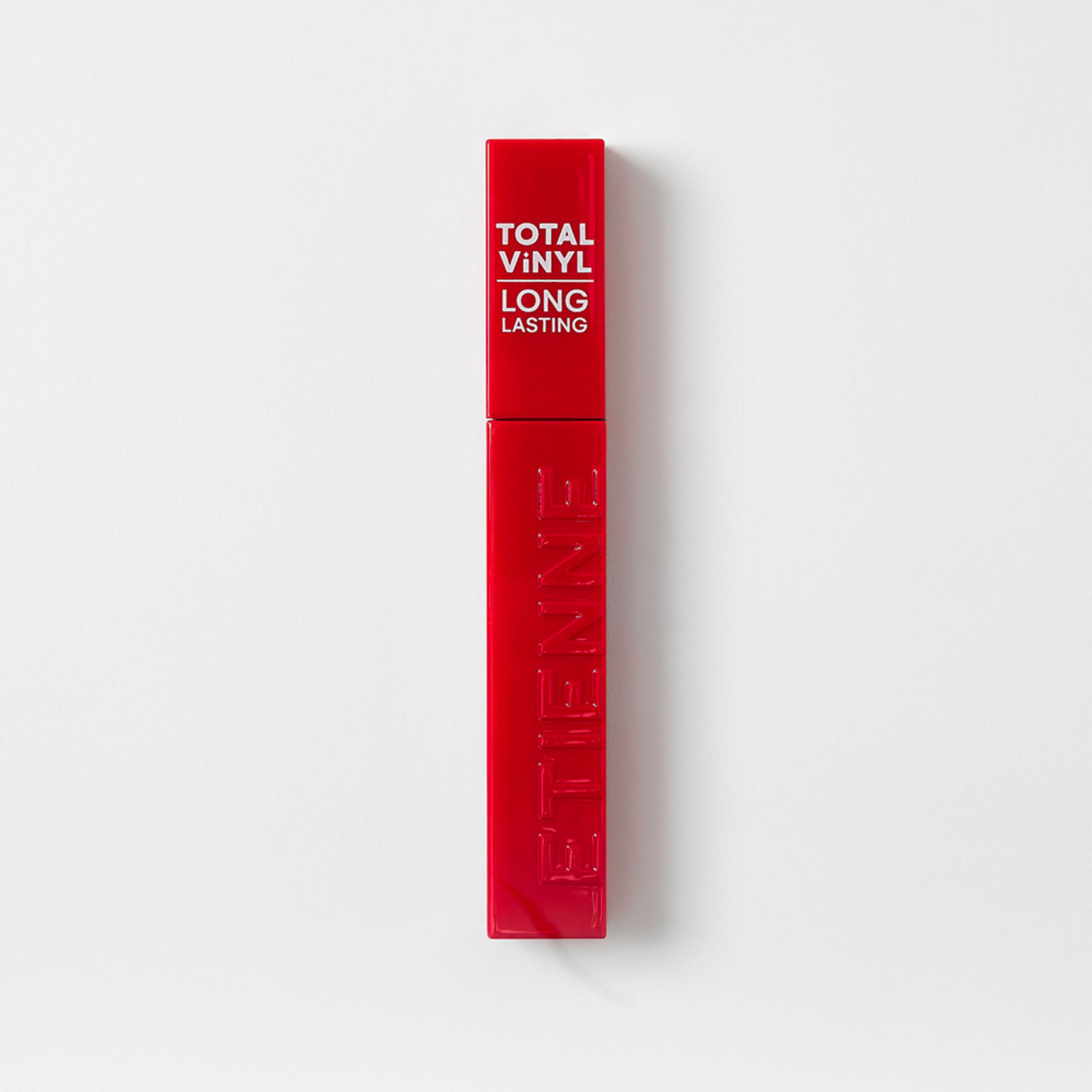 LABIAL LÍQUIDO INTRANSFERIBLE BRILLANTE TOTAL VINYL RED 02