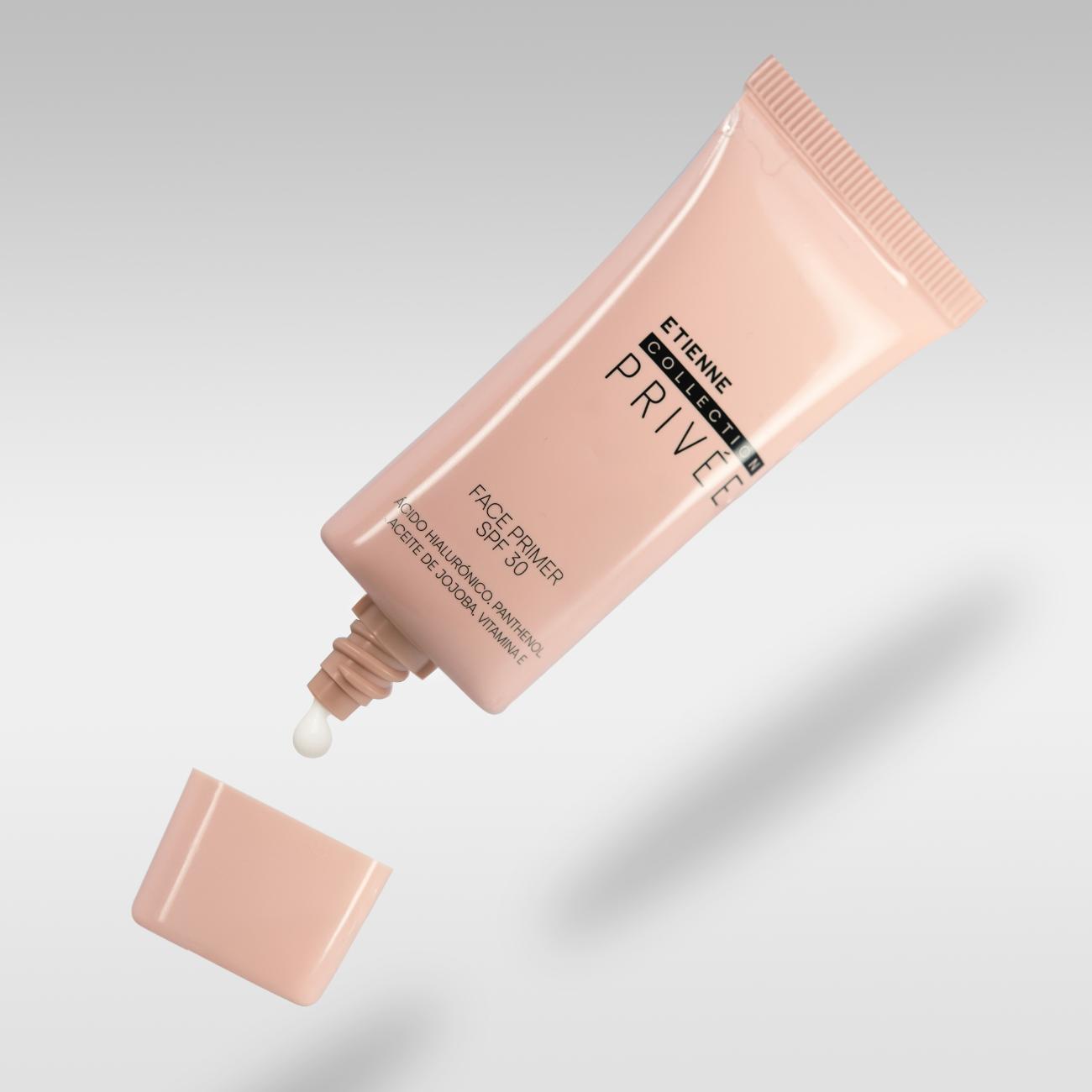 Privee Face Primer SPF 30 con Acido Hialurico y Vitamina E